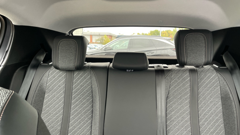 Peugeot 208 1.2 Hybrid 110 Allure 5dr e-DSC6 Petrol Hatchback